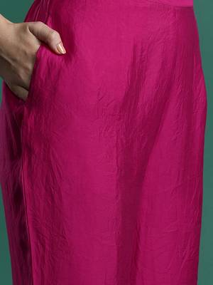 Embroidered Panelled Kurta with Trousers 3