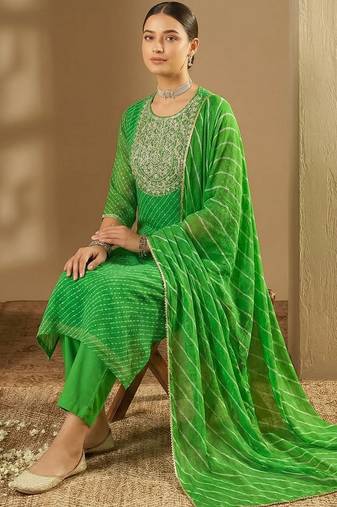 Women Ethnic Motifs Thread Work Kurta with Trousers & With Dupatta