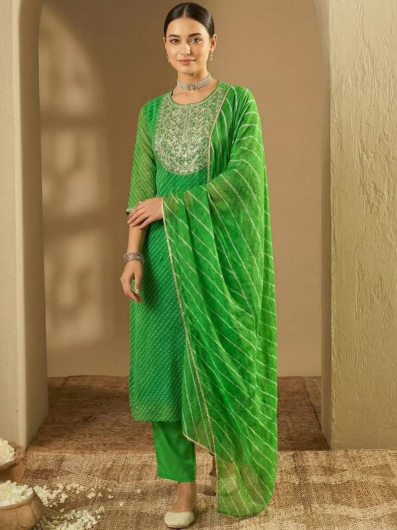 Women Ethnic Motifs Regular Thread Work Kurta with Trousers & With Dupatta