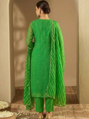 Women Ethnic Motifs Regular Thread Work Kurta with Trousers & With Dupatta 5