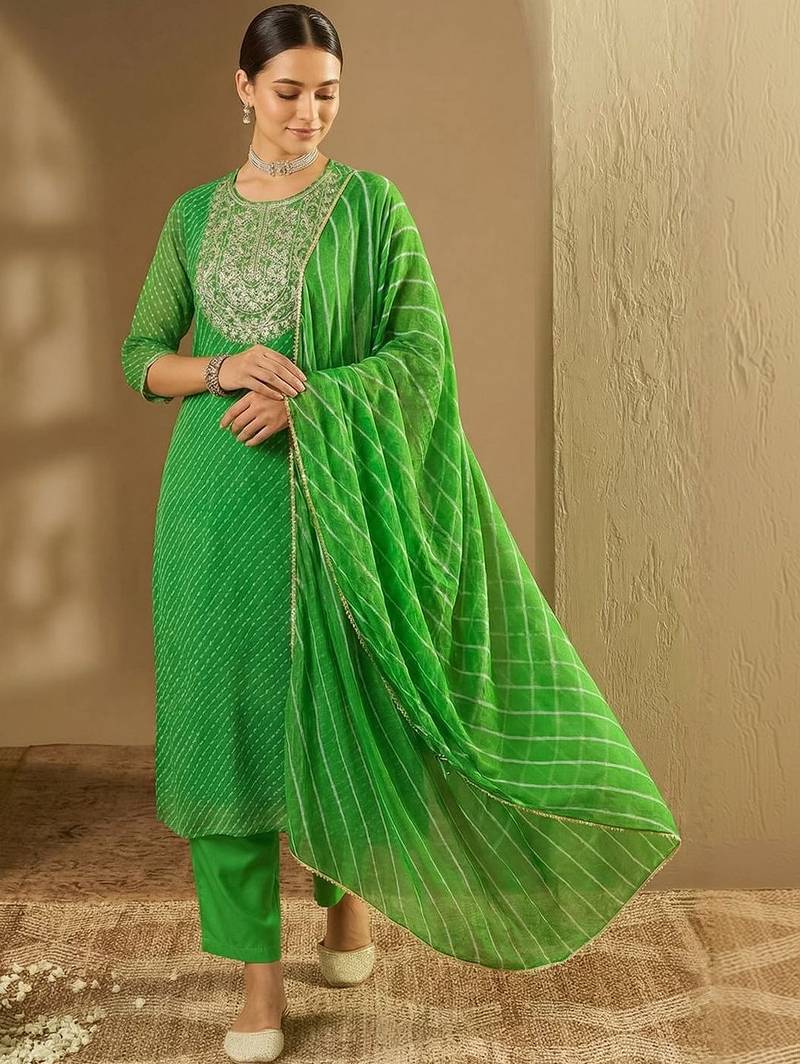Women Ethnic Motifs Regular Thread Work Kurta with Trousers & With Dupatta