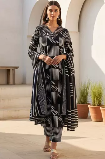 Women Printed Regular  Cotton Kurta with Trousers & With Dupatta