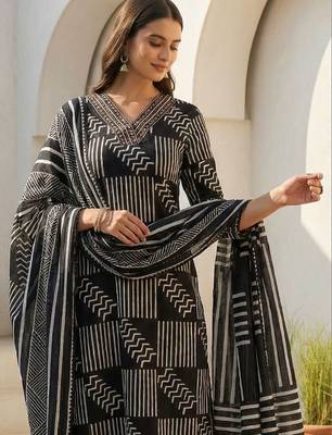 Women Printed Regular  Cotton Kurta with Trousers & With Dupatta 2