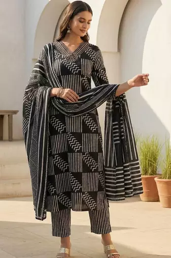 Women Printed Regular  Cotton Kurta with Trousers & With Dupatta