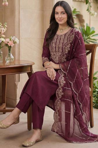 Women Ethnic Motifs Embroidered Thread Work Liva Kurta with Trousers & With Dupatta