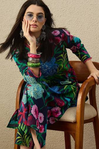 Women Floral Printed Regular  Cotton Kurta with Trousers