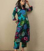 Women Floral Printed Cotton Kurta with Trousers