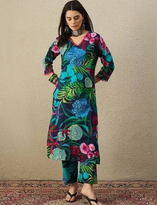 Women Floral Printed Regular  Cotton Kurta with Trousers 5