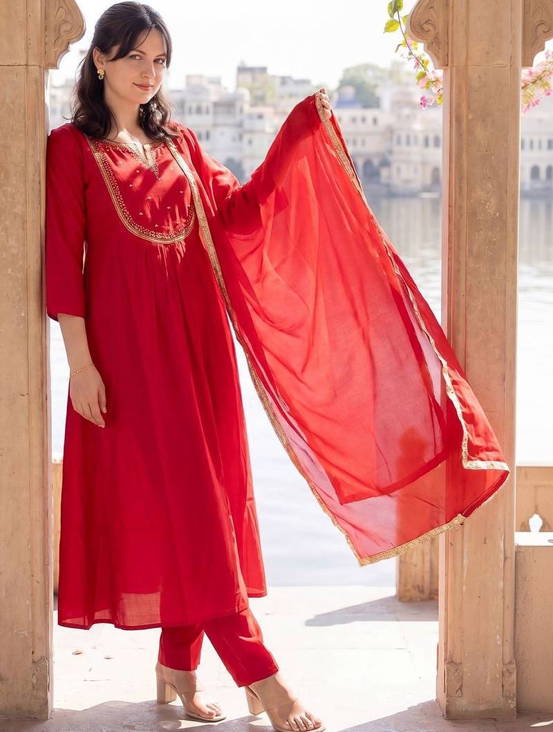 Women Embroidered Empire Thread Work Kurta with Trousers & With Dupatta