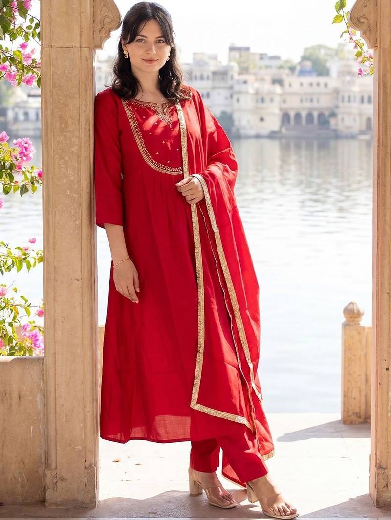 Women Embroidered Empire Thread Work Kurta with Trousers & With Dupatta