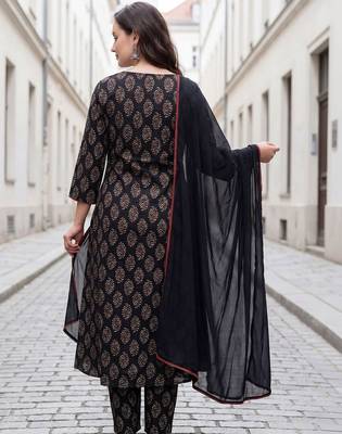 Women Ethnic Motifs Printed Regular  Cotton Kurta with Trousers & With Dupatta 4