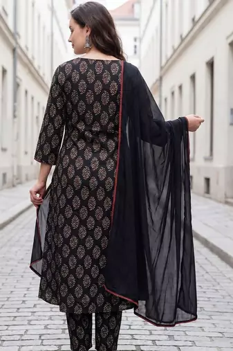 Women Ethnic Motifs Printed Regular  Cotton Kurta with Trousers & With Dupatta