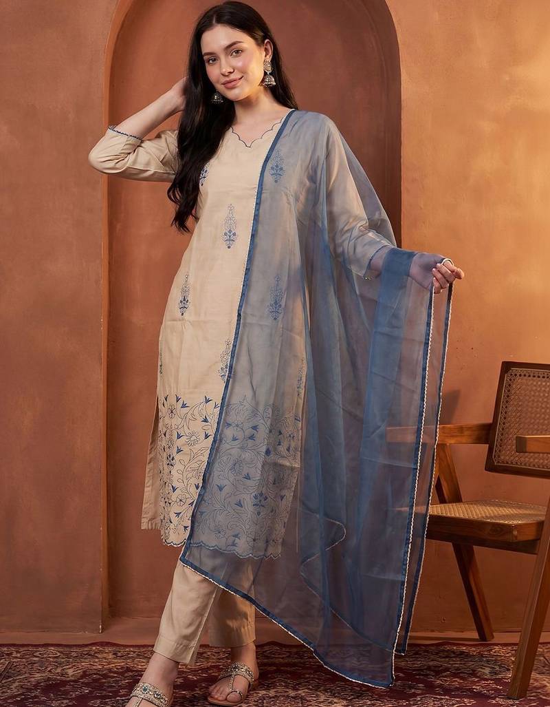 Women Ethnic Motifs Embroidered Regular Thread Work Kurta With Trousers & Dupatta
