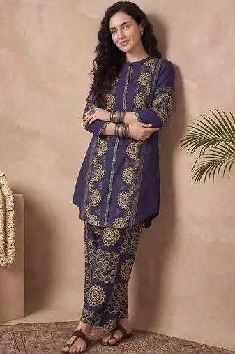 Women Ethnic Motifs Printed Regular  Cotton Kurti with Trousers