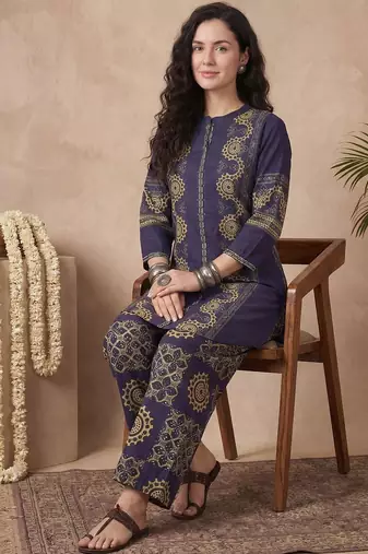 Women Ethnic Motifs Printed Regular  Cotton Kurti with Trousers