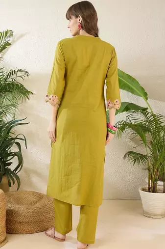 Women Floral Embroidered Regular Thread Work Pure Cotton Kurta with Trousers