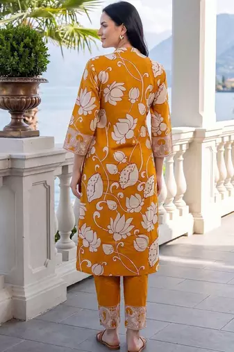 Ethnic Motifs Printed Regular  Cotton Kurta with Trousers