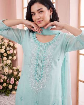 Women Ethnic Motifs Embroidered Regular Thread Work Kurta with Trousers & With Dupatta 2