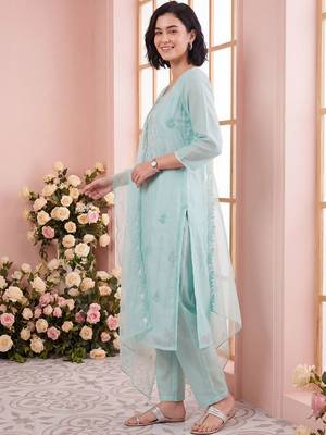 Women Ethnic Motifs Embroidered Regular Thread Work Kurta with Trousers & With Dupatta 3