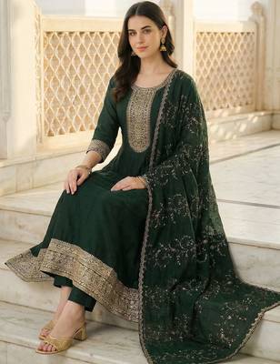 Women Ethnic Motifs Embroidered Panelled Thread Work Kurta with Trousers & With Dupatta 1