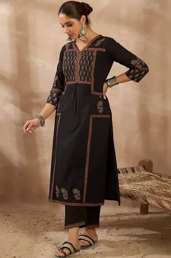 Women Ethnic Motifs Printed Regular Pure Cotton Kurta with Trousers