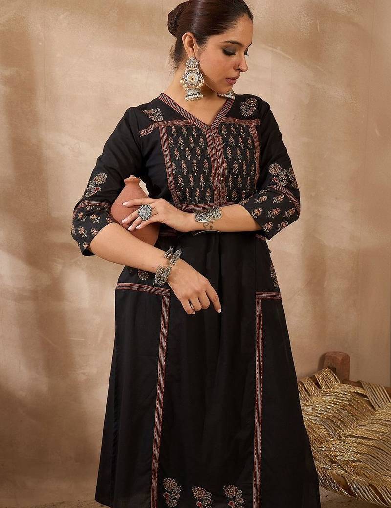Women Ethnic Motifs Printed Regular  Cotton Kurta with Trousers