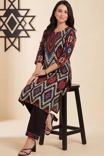 Women Printed Regular  Cotton Kurta with Trousers