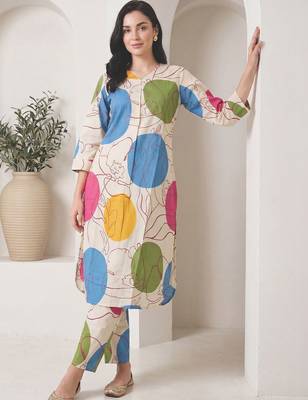 Women Printed Regular  Cotton Kurta with Trousers 1
