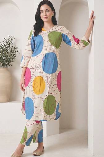 Women Printed Regular  Cotton Kurta with Trousers