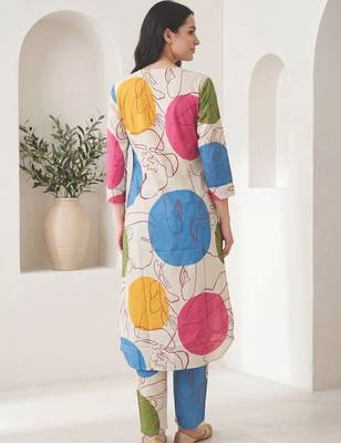 Women Printed Regular  Cotton Kurta with Trousers 2