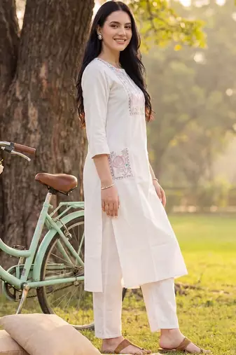 Women Floral Embroidered Regular Thread Work Pure Cotton Kurta with Trousers