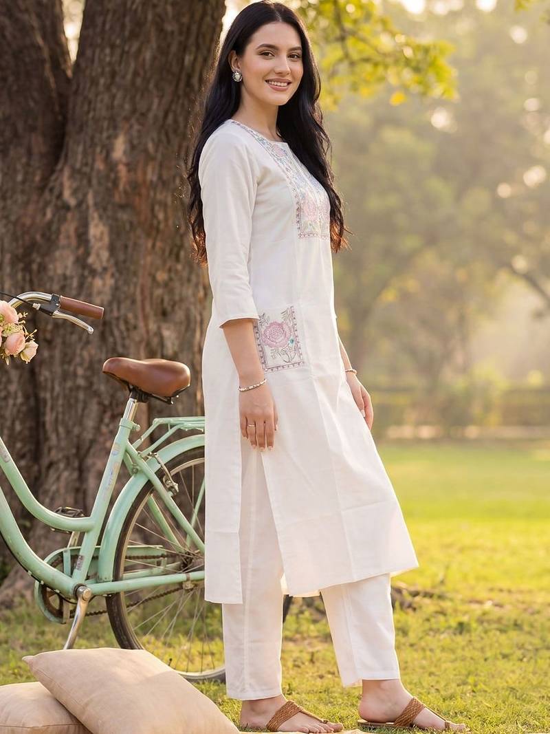 Women Floral Embroidered Regular Thread Work Pure Cotton Kurta with Trousers