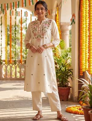 Women Floral Embroidered Regular Thread Work  Cotton Kurta with Trousers 1
