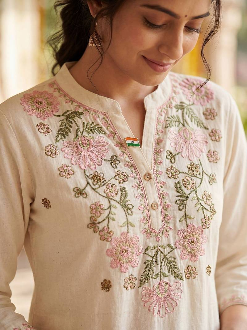 Women Floral Embroidered Regular Thread Work  Cotton Kurta with Trousers
