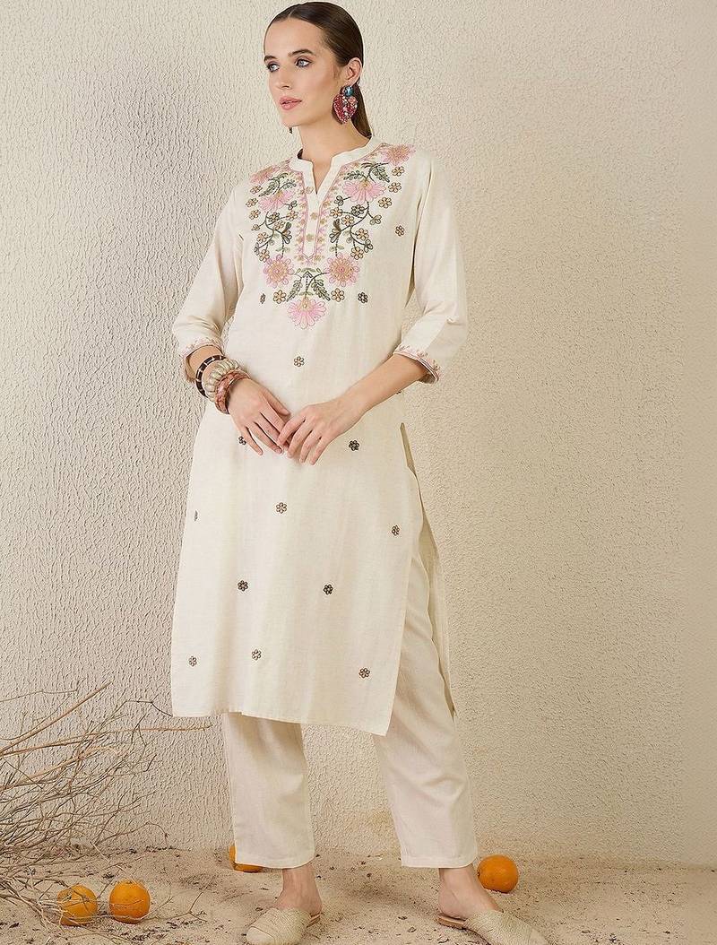 Women Floral Embroidered Regular Thread Work  Cotton Kurta with Trousers