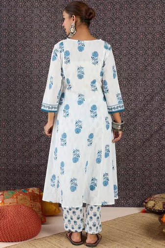 Women Floral Printed Regular  Cotton Kurta with Trousers