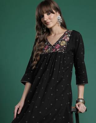 Floral Embroidered Empire Thread Work  Cotton Kurta with Palazzos 1