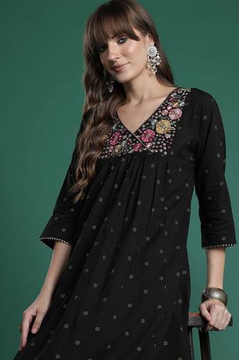 Floral Embroidered Empire Thread Work Cotton Kurta with Palazzos
