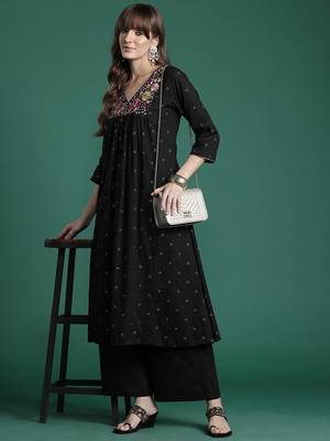 Floral Embroidered Empire Thread Work  Cotton Kurta with Palazzos 7