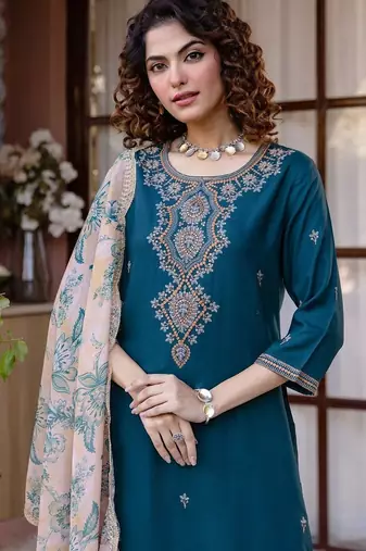 Women Floral Embroidered Regular Thread Work Kurta with Patiala & With Dupatta