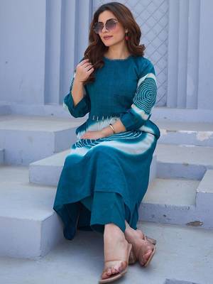Women Printed Regular Thread Work Pure Cotton Kurta with Trousers 1