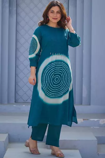 Women Printed Regular Thread Work Pure Cotton Kurta with Trousers