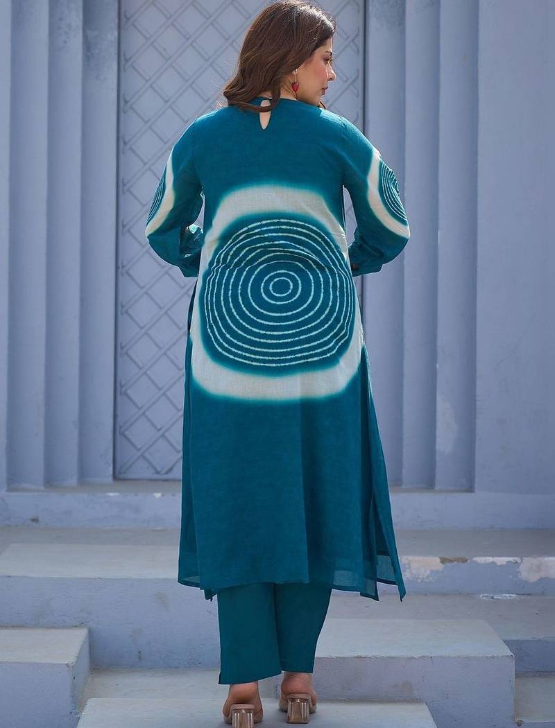 Women Printed Regular Thread Work Pure Cotton Kurta with Trousers