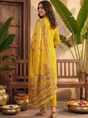 Women Ethnic Motifs Printed Regular Kurta with Trousers & With Dupatta 5