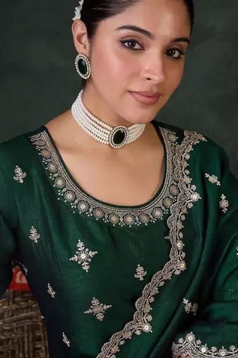 Ethnic Motifs Embroidered Round Neck Kurta With Trousers & Dupatta