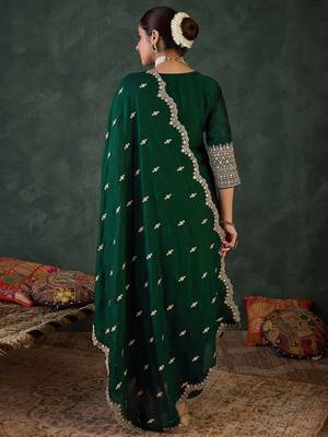 Ethnic Motifs Embroidered Round Neck Kurta With Trousers & Dupatta 4