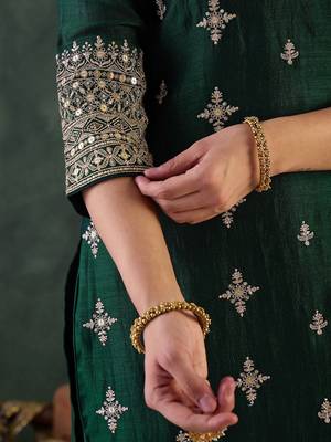 Ethnic Motifs Embroidered Round Neck Kurta With Trousers & Dupatta 7