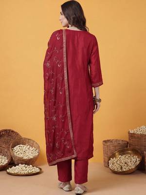 Women Ethnic Motifs Printed Regular Kurta with Trousers & With Dupatta 4