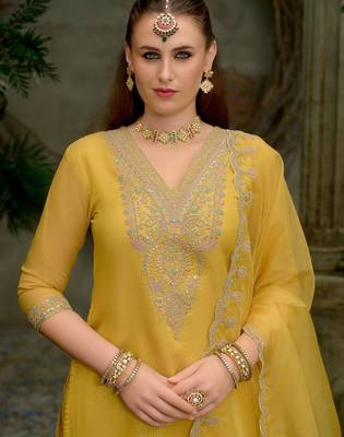 Ethnic Motifs Embroidered Kurta with Trousers & Dupatta 1