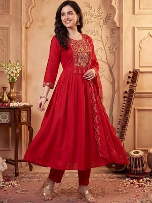 Women Ethnic Motifs Embroidered Empire Thread Work Kurta with Trousers & With Dupatta 2